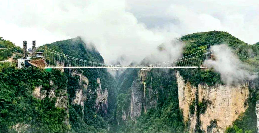 The world longest glass bridge located in  Zhangjiajie