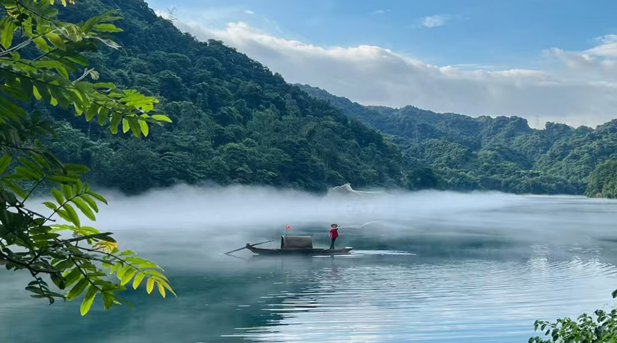 Dongjiang Lake