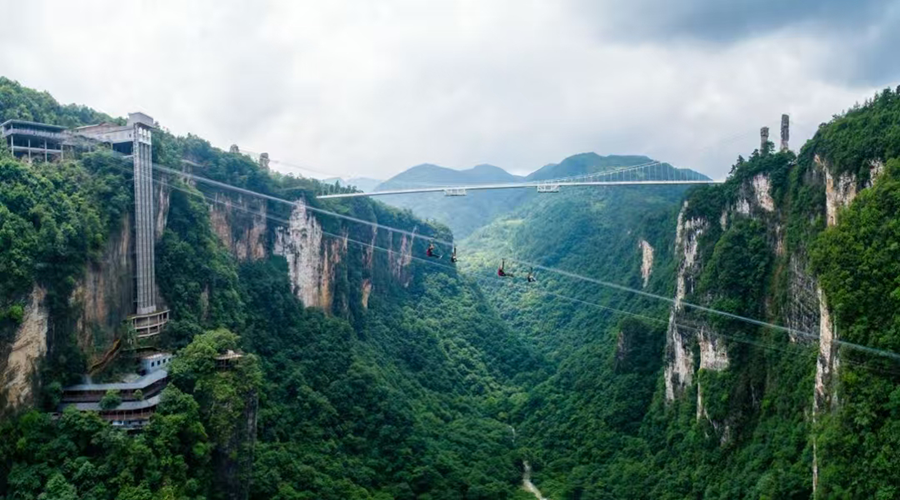 Yuntiandu Glass Bridge Zip Line Platform