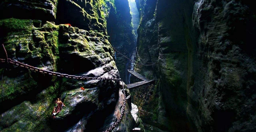 Sitting Dragon Gorge In secret area,Hunan