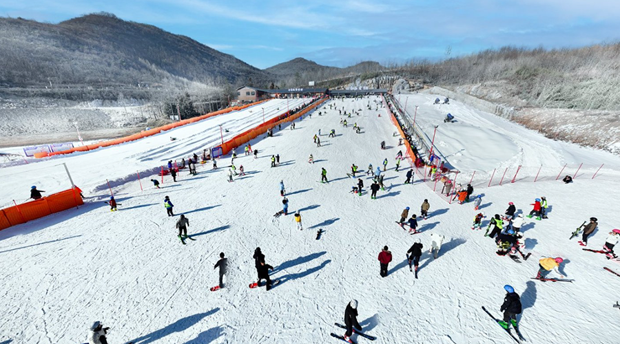 Xiangxi Northwest Alpine Ski Resort 1