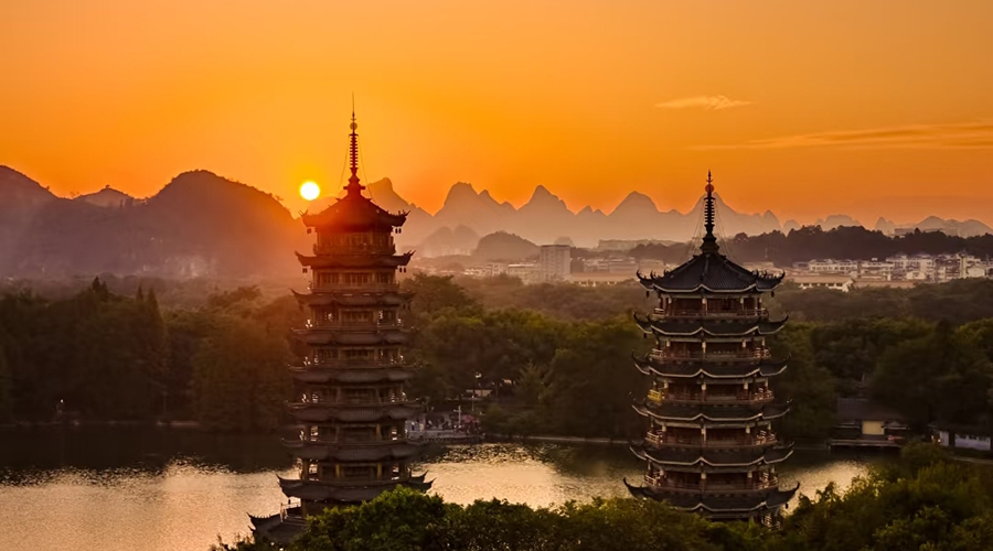 Guilin Two Rivers and Four Lakes scenic view