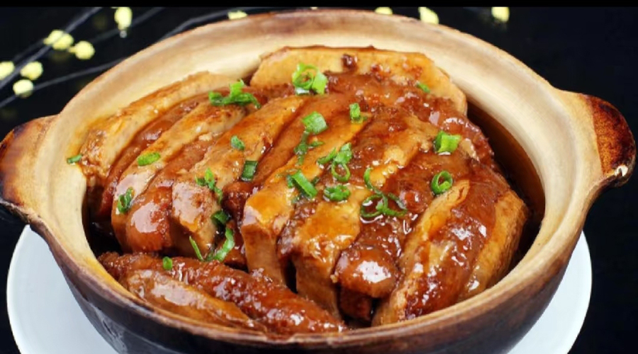 Lipu Taro and Pork