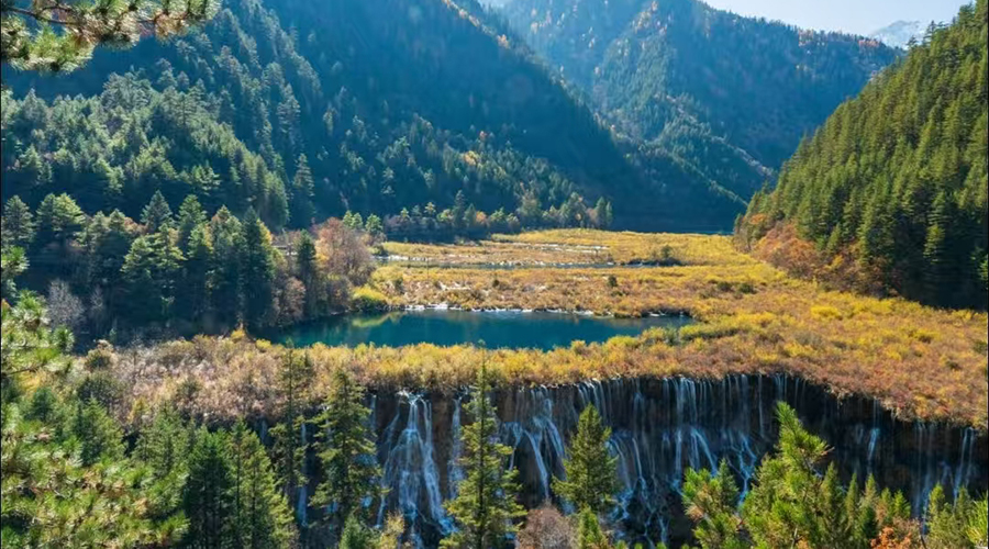 Nuorilang Waterfall, the widest travertine waterfall in China