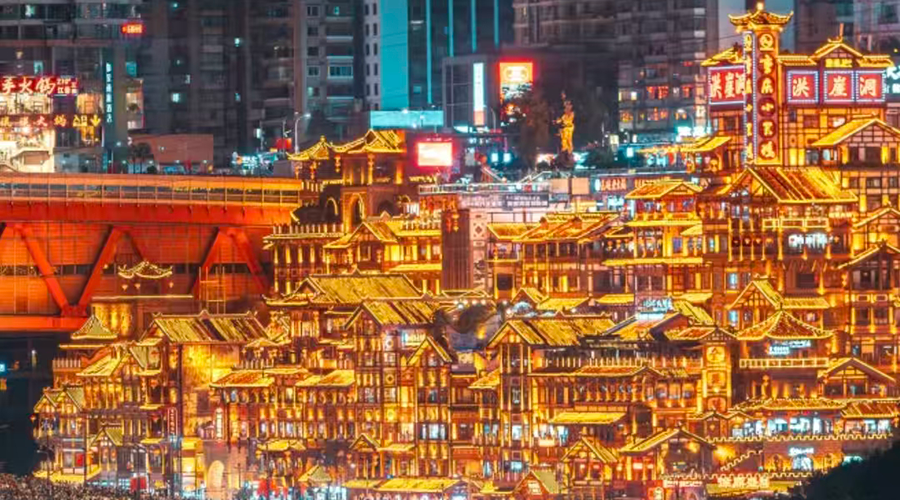 Chongqing-Hongyadong-Neon-Lit-Night-View
