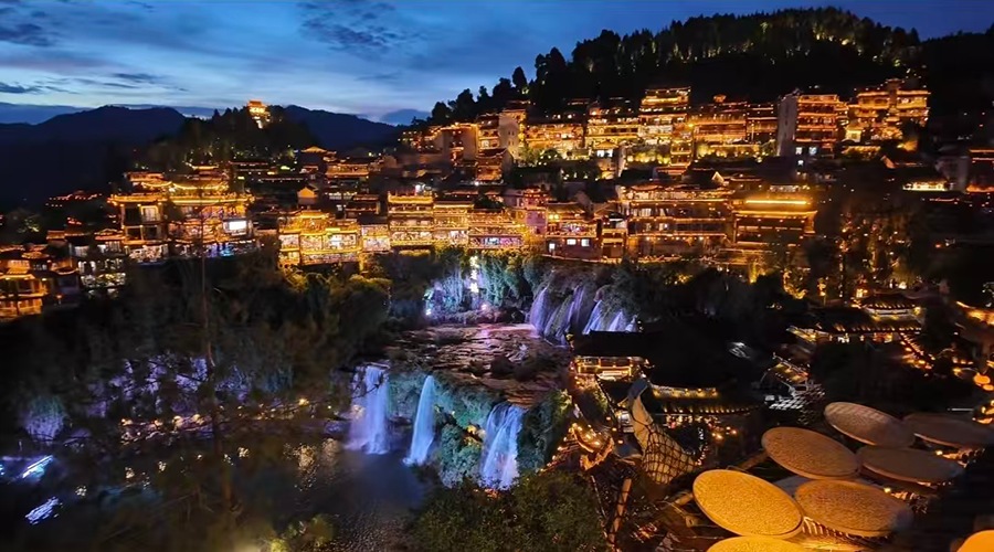 4 Days Best Tour Package of Furong Ancient Town And Zhangjiajie